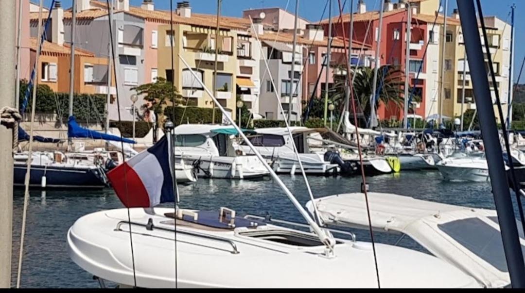 Cap D'agde Bord De Avec Piscine * Agde